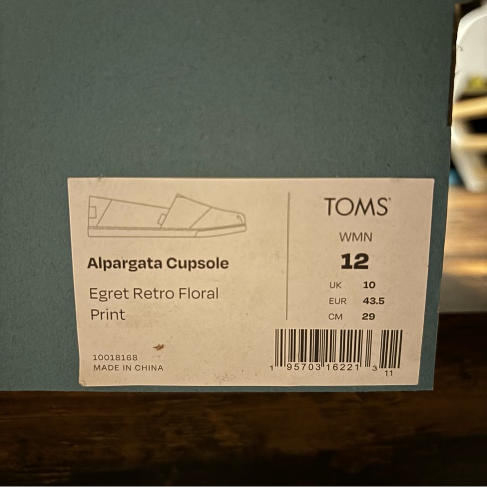Toms Retro Flower slip ons - Picture 6 of 7